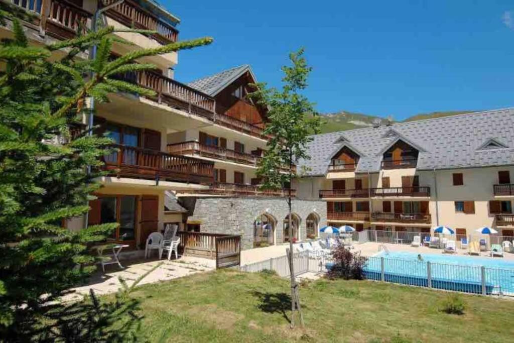 Apartament Logement 4/6 Personnes A La Montagne Avec Piscine Saint-Sorlin-dʼArves Zewnętrze zdjęcie