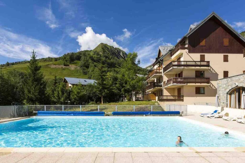 Apartament Logement 4/6 Personnes A La Montagne Avec Piscine Saint-Sorlin-dʼArves Zewnętrze zdjęcie